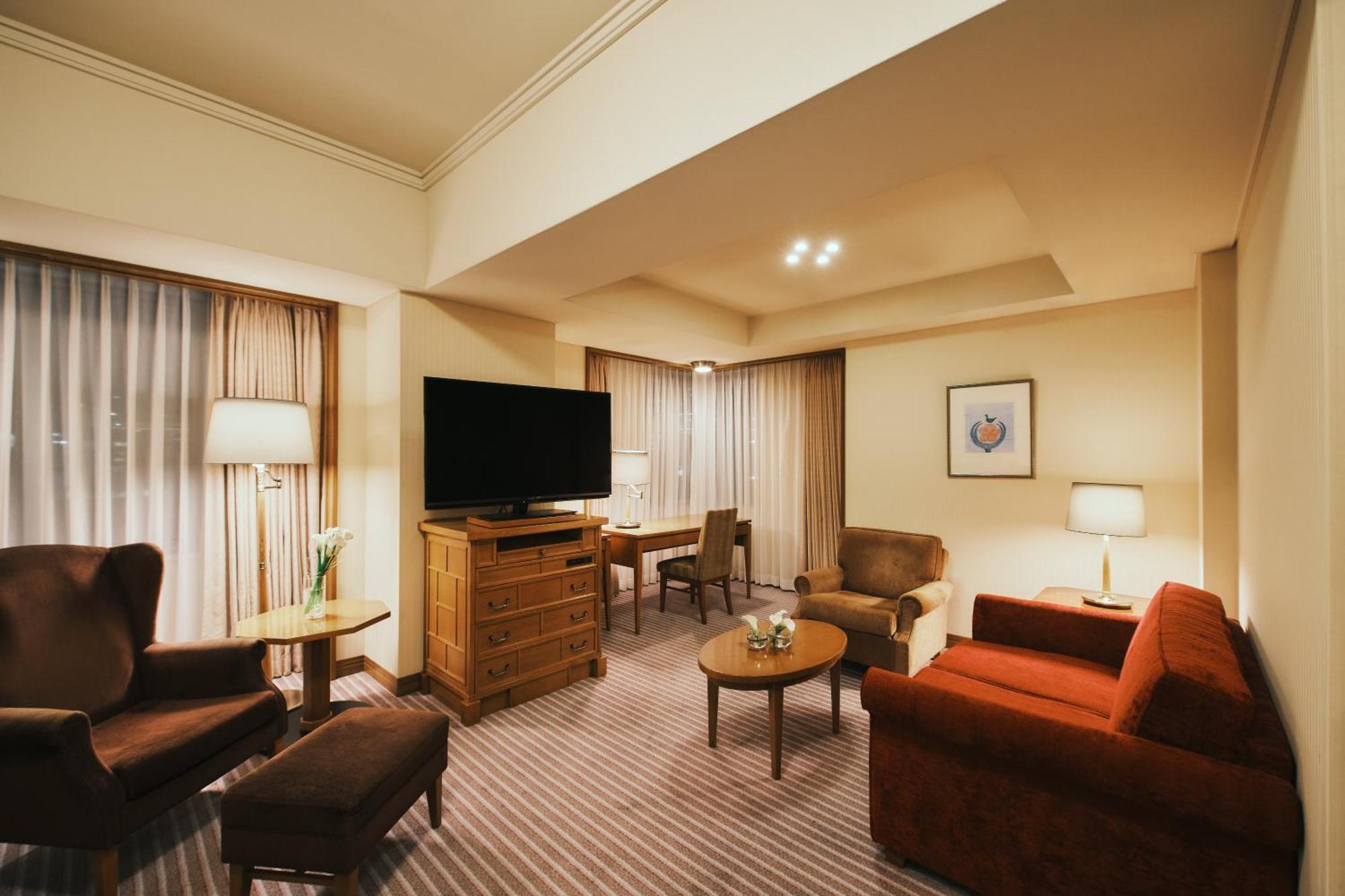 Imperial Hotel Tokió Kültér fotó A suite at the hotel