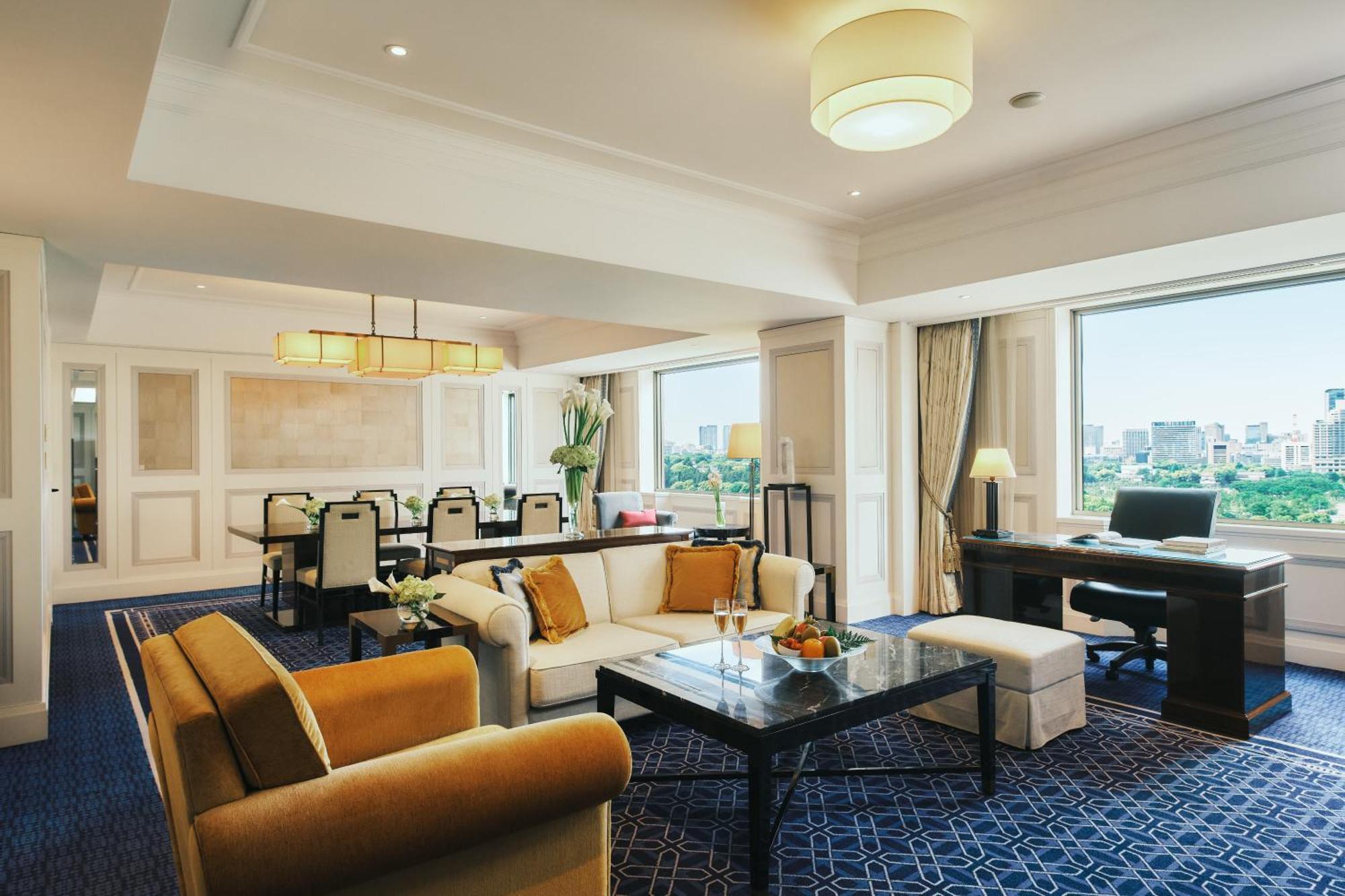 Imperial Hotel Tokió Kültér fotó A suite at the Mandarin Oriental, Tokyo